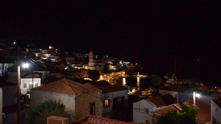 Occasus Room Comfort Chalki Town Eksteriør billede
